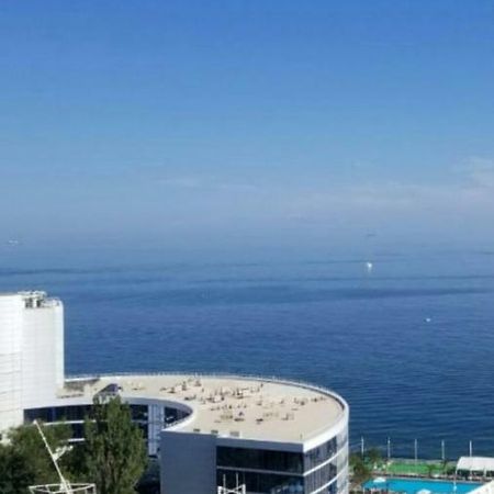 Апартаменты В 50 Метрах От Моря Odesa Exterior foto