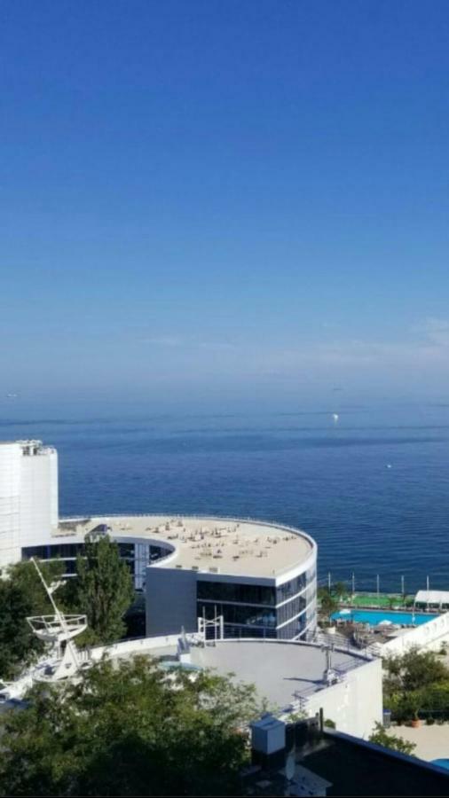 Апартаменты В 50 Метрах От Моря Odesa Exterior foto